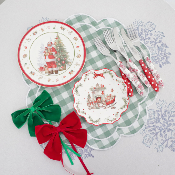 Cutlery set red and white polka dot