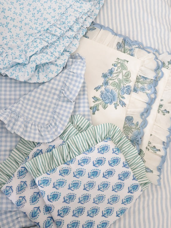 Blue bow knot frilly pillowcase