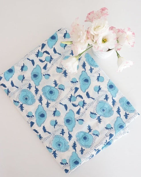  blue poppy tablecloth